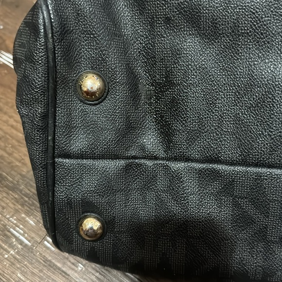 Used Mikael Kors black bag - Picture 5 of 7